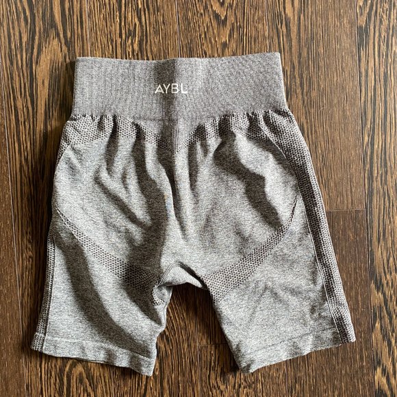 Aybl XS Grey Seamless Bike Shorts - Picture 2 of 3
